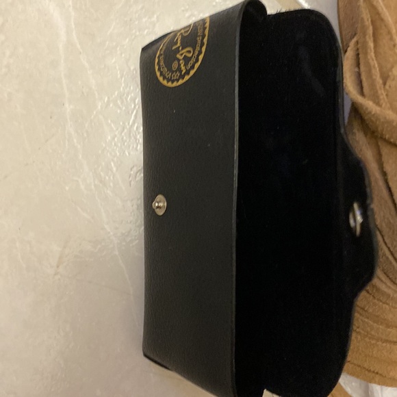 Ray Ban sunglass case - Picture 4 of 4